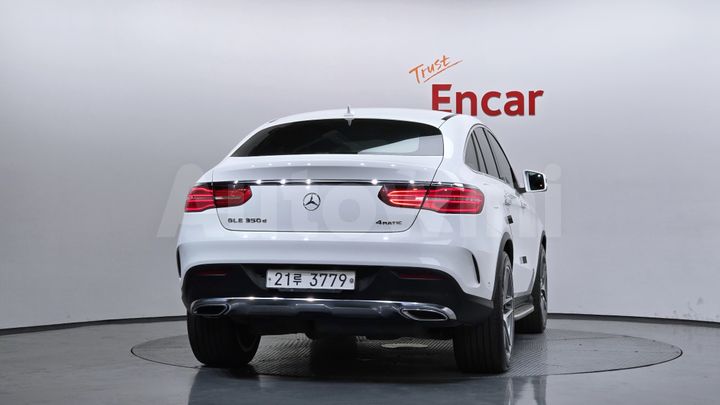 Mercedes Benz GLE Class 2017 — 4