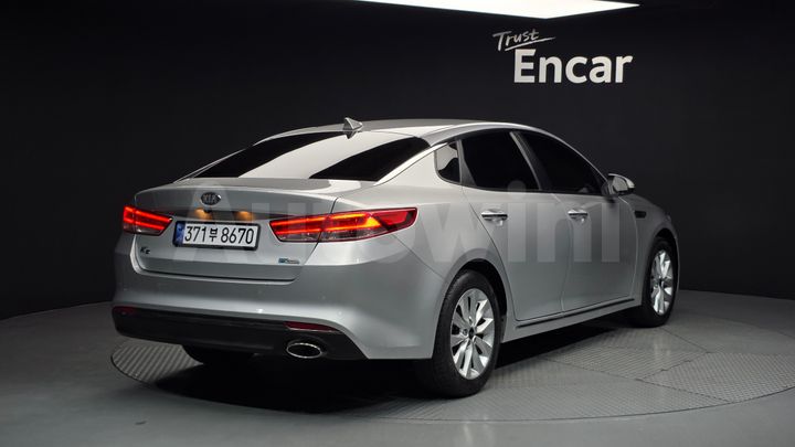 Kia K5 2016 — 2