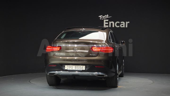 Mercedes Benz GLE Class 2017 — 4