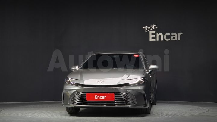 Toyota Camry 2025 — 3