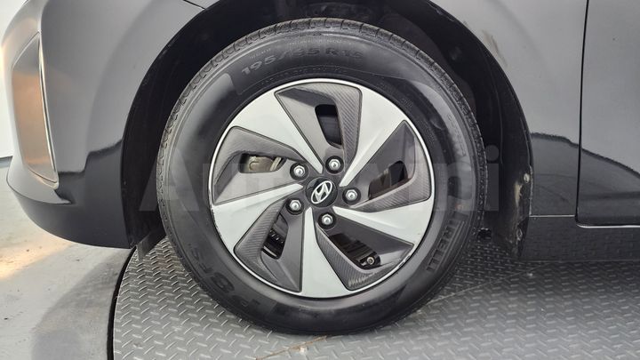 Hyundai Ioniq 2017 — 5
