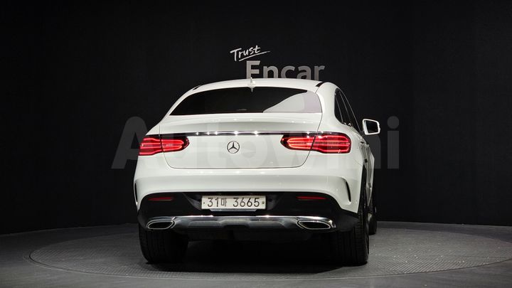 Mercedes Benz GLE Class 2017 — 4