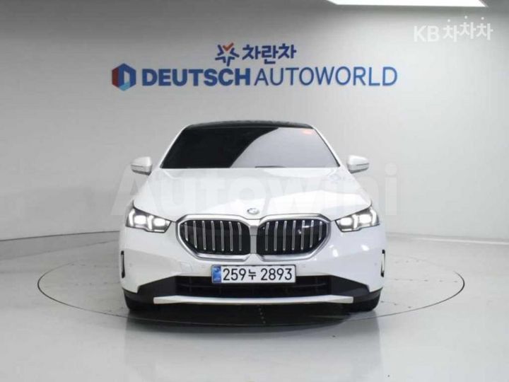 BMW 5 Series 2024 — 3