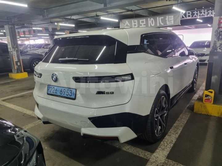 BMW iX 2024 — 3