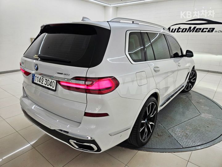 BMW X7 2021 — 4