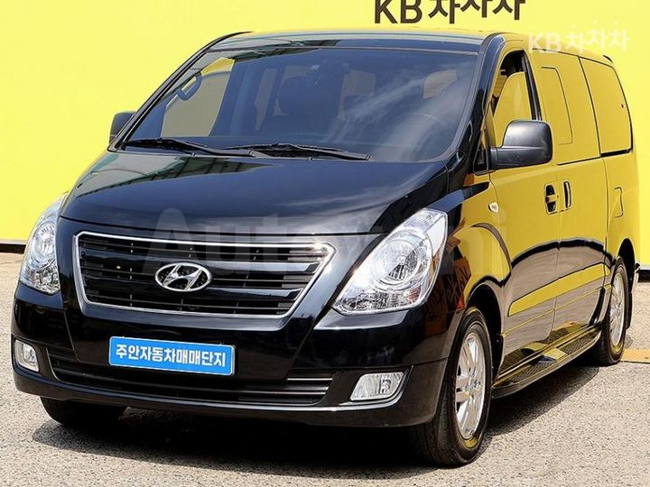 Hyundai Starex 2017 — 2