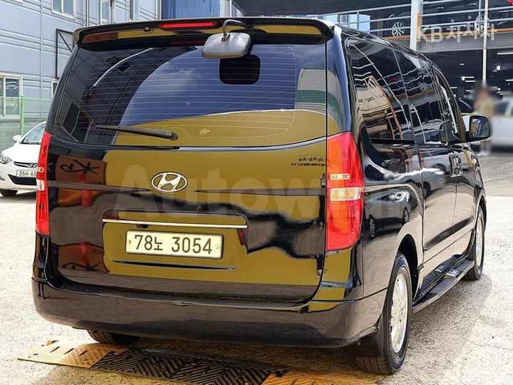 Hyundai Starex 2017 — 4