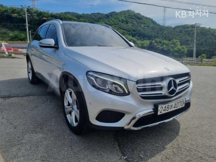 Mercedes Benz GLC Class 2017 — 3