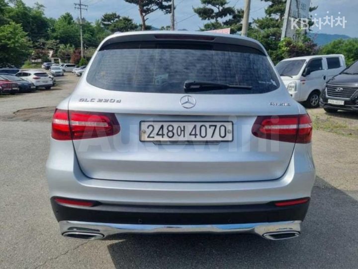 Mercedes Benz GLC Class 2017 — 5