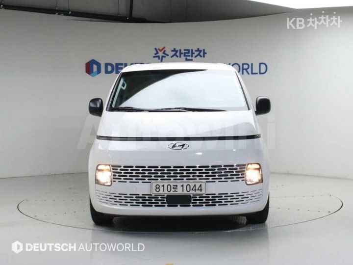 Hyundai Staria 2022 — 3