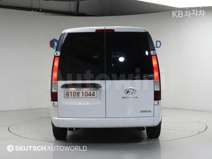 Hyundai Staria 2022 — 4