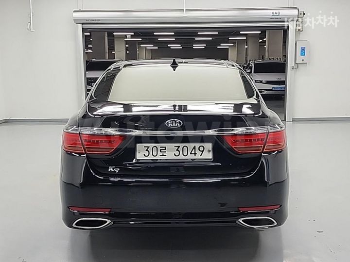 Kia K9 2016 KNALU411BGS034828 — 3