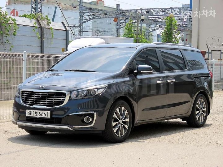 Kia Carnival 2016 — 2