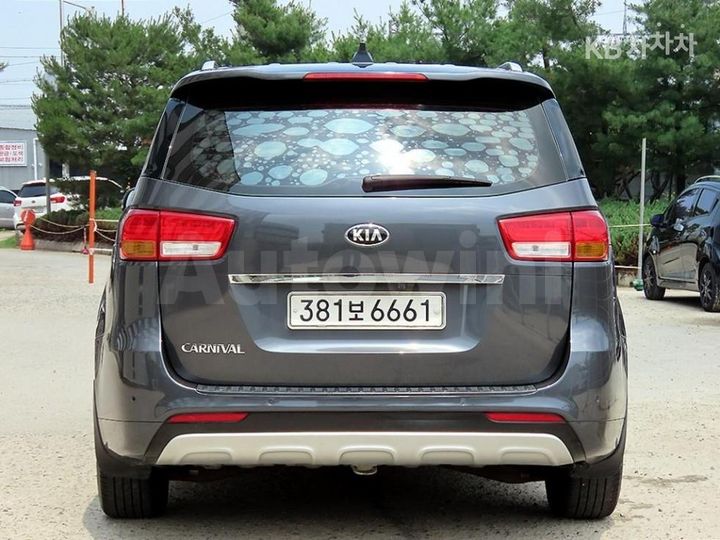 Kia Carnival 2016 — 4