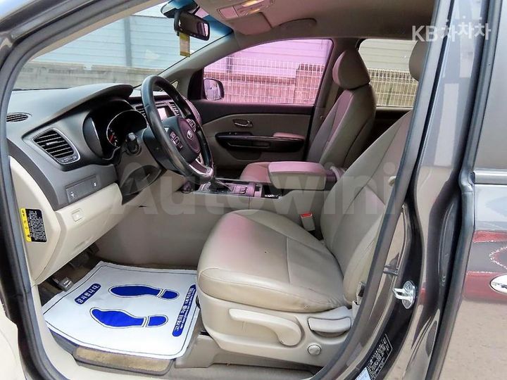 Kia Carnival 2016 — 5