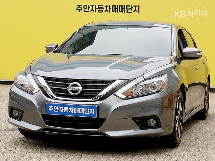 Nissan Altima 2018 — 2