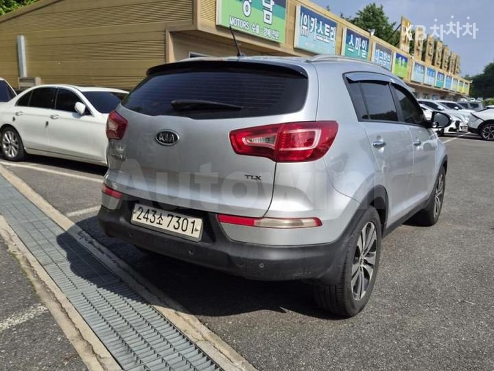 Kia Sportage 2012 — 2