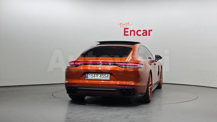 Porsche Panamera 2021 — 4