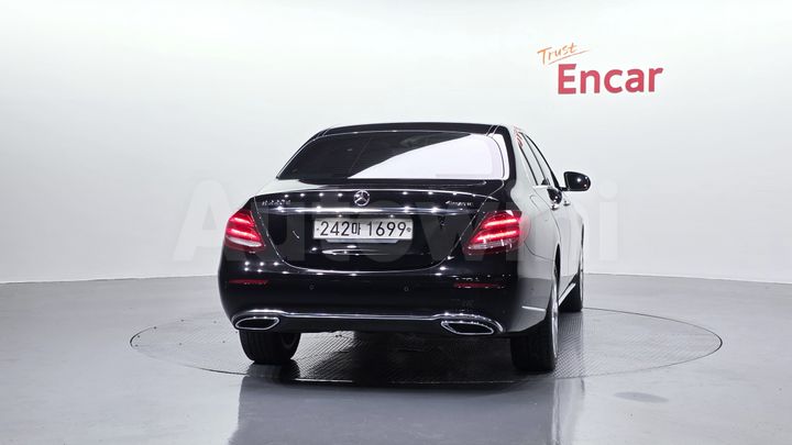 Mercedes Benz E Class 2018 — 4