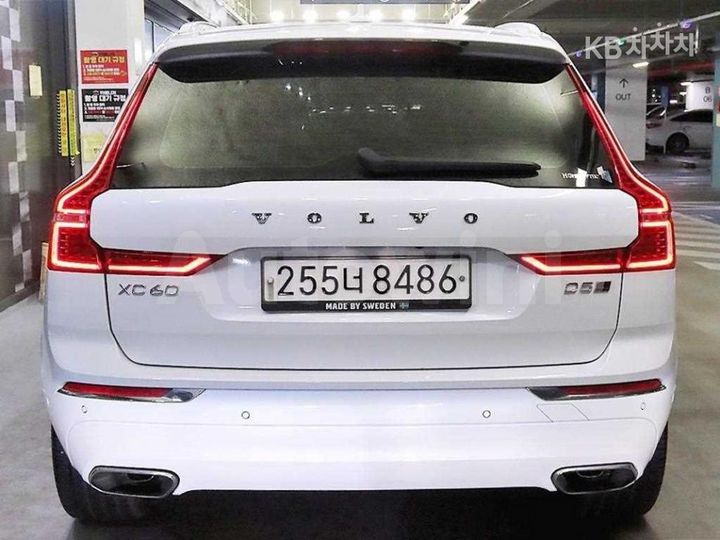 Volvo XC60 2020 YV1UZ68TCL1477813 — 5