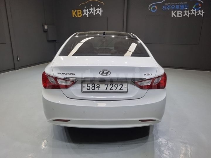 Hyundai Sonata 2011 — 3