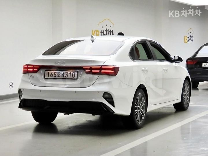 Kia K3 2022 — 4