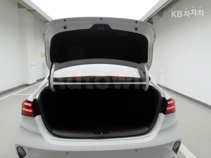 Kia K3 2022 — 5