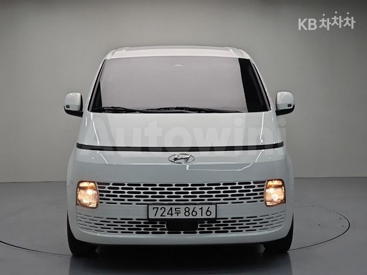 Hyundai Staria 2022 — 2