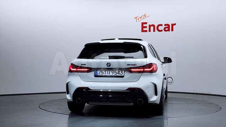BMW 1 Series 2024 — 3