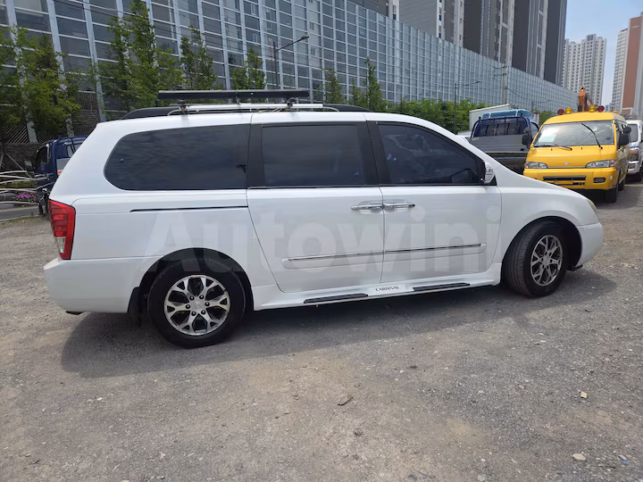 Kia Carnival 2014 — 5