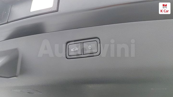 Genesis GV70 2025 — 3