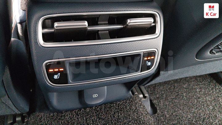 Genesis GV70 2025 — 4