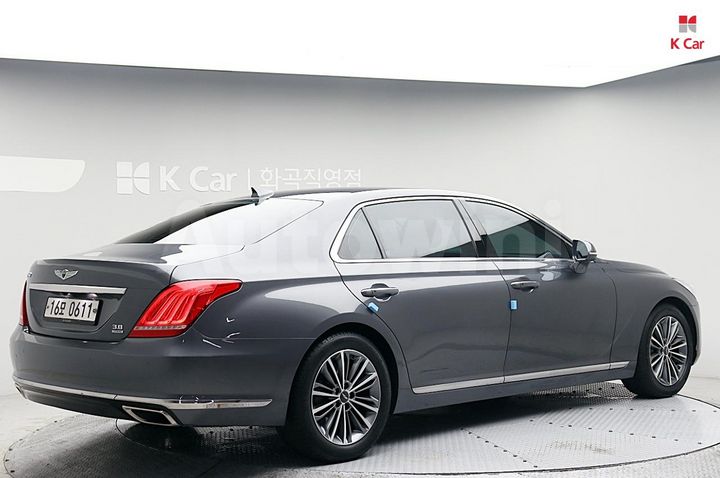 Genesis EQ900 2016 — 4