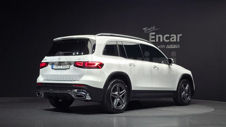 Mercedes Benz GLB Class 2021 — 2