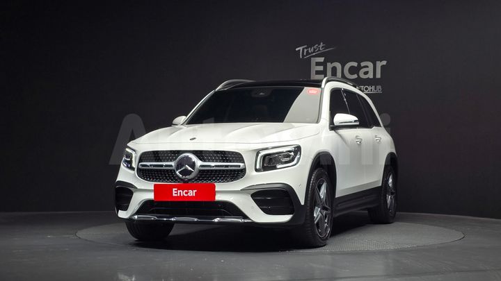 Mercedes Benz GLB Class 2021 — 3