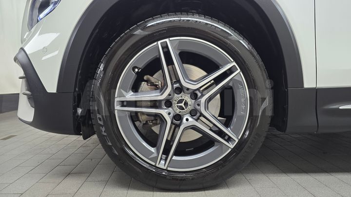 Mercedes Benz GLB Class 2021 — 5