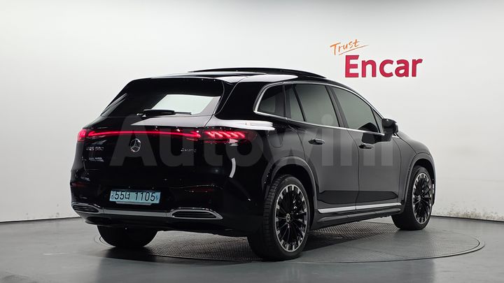Mercedes Benz EQS