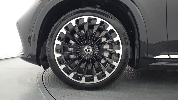 Mercedes Benz EQS