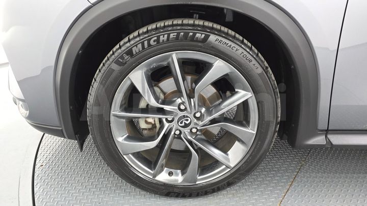 Infiniti QX