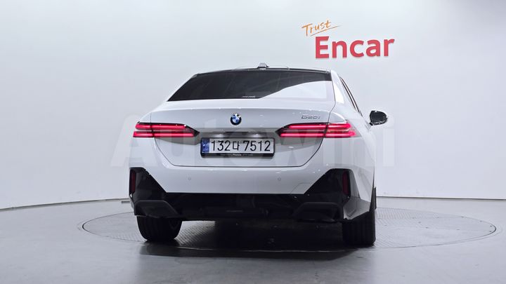 BMW 5 Series 2024 — 4