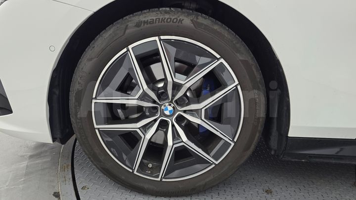 BMW 5 Series 2024 — 5