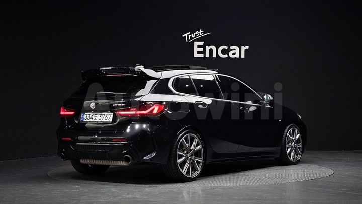 BMW 1 Series 2023 — 2