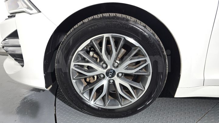 Kia K5 2021 — 4