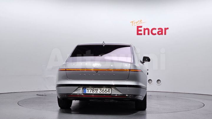 Hyundai Grandeur 2023 — 4