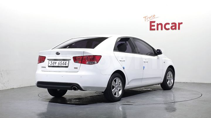 Kia Forte 2012 — 2