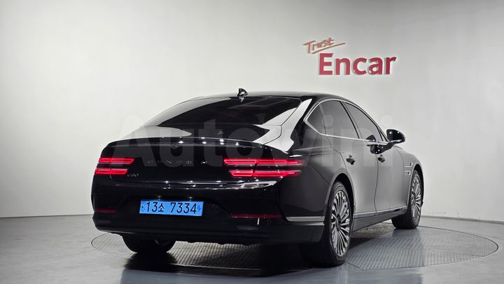 Genesis G80 2022 — 2