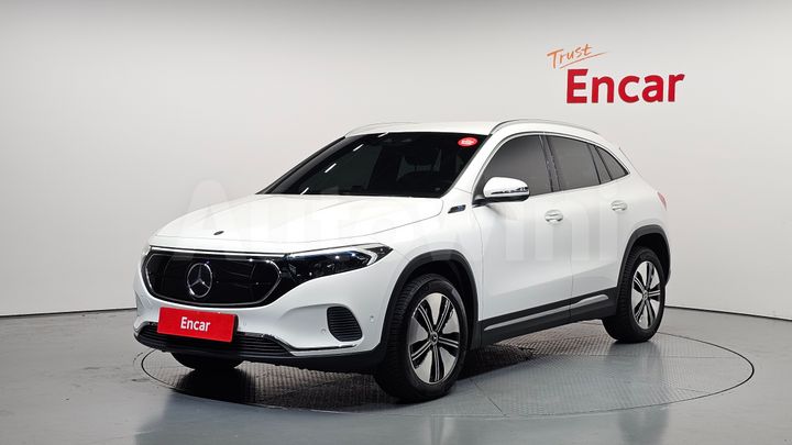 Mercedes Benz EQA