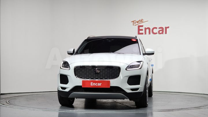 Jaguar E PACE 2020 — 3