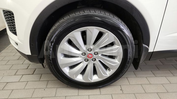 Jaguar E PACE