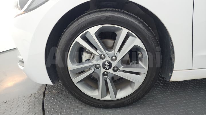 Hyundai Avante 2018 — 4